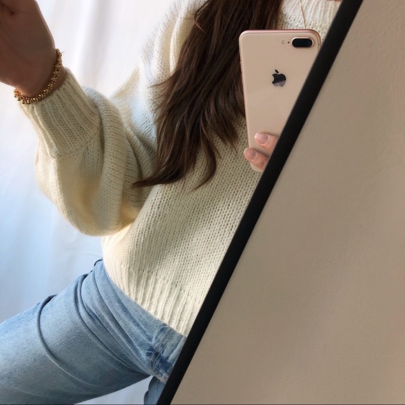 Meet The LUSH Sweater - Picture 7 of 8